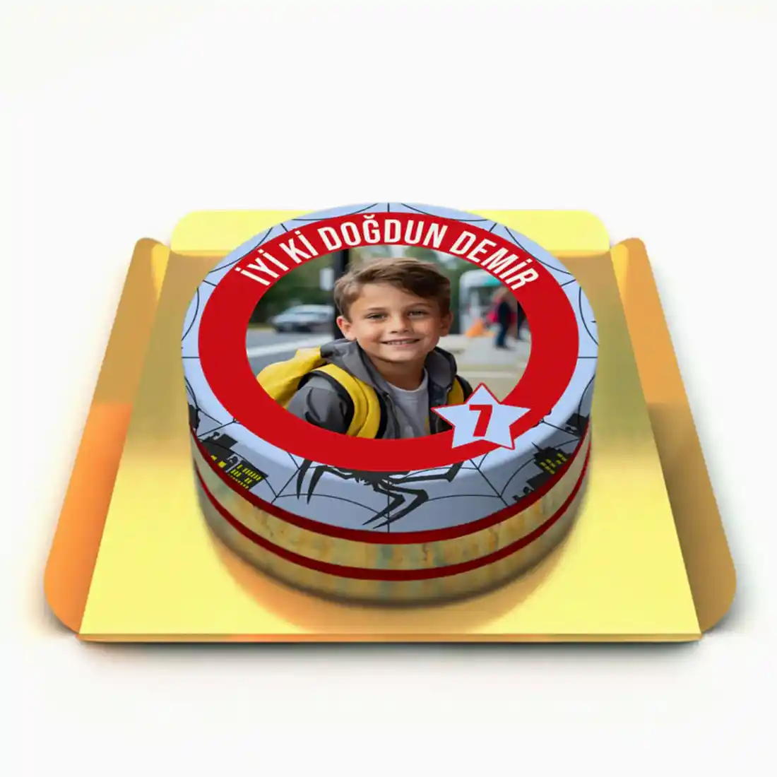 Örümcek adam resimli pasta