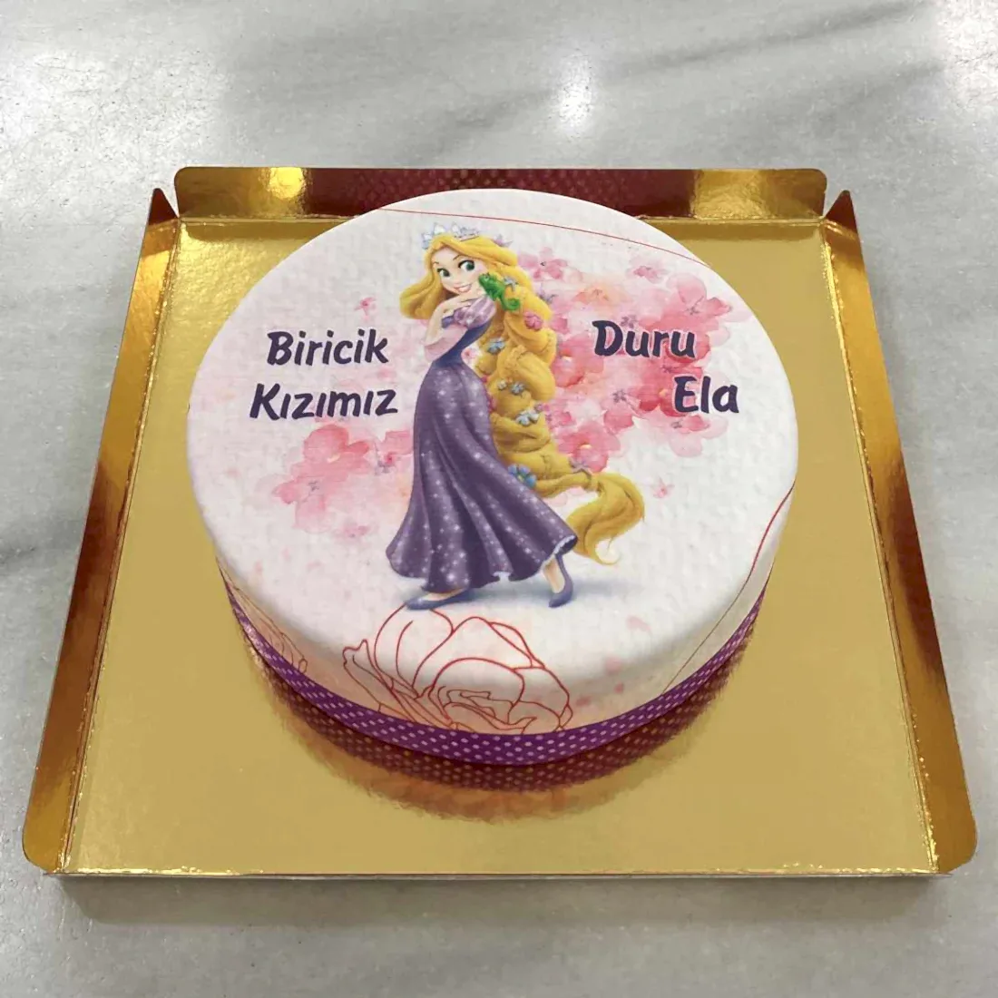 Prenses Rapunzel Pastası