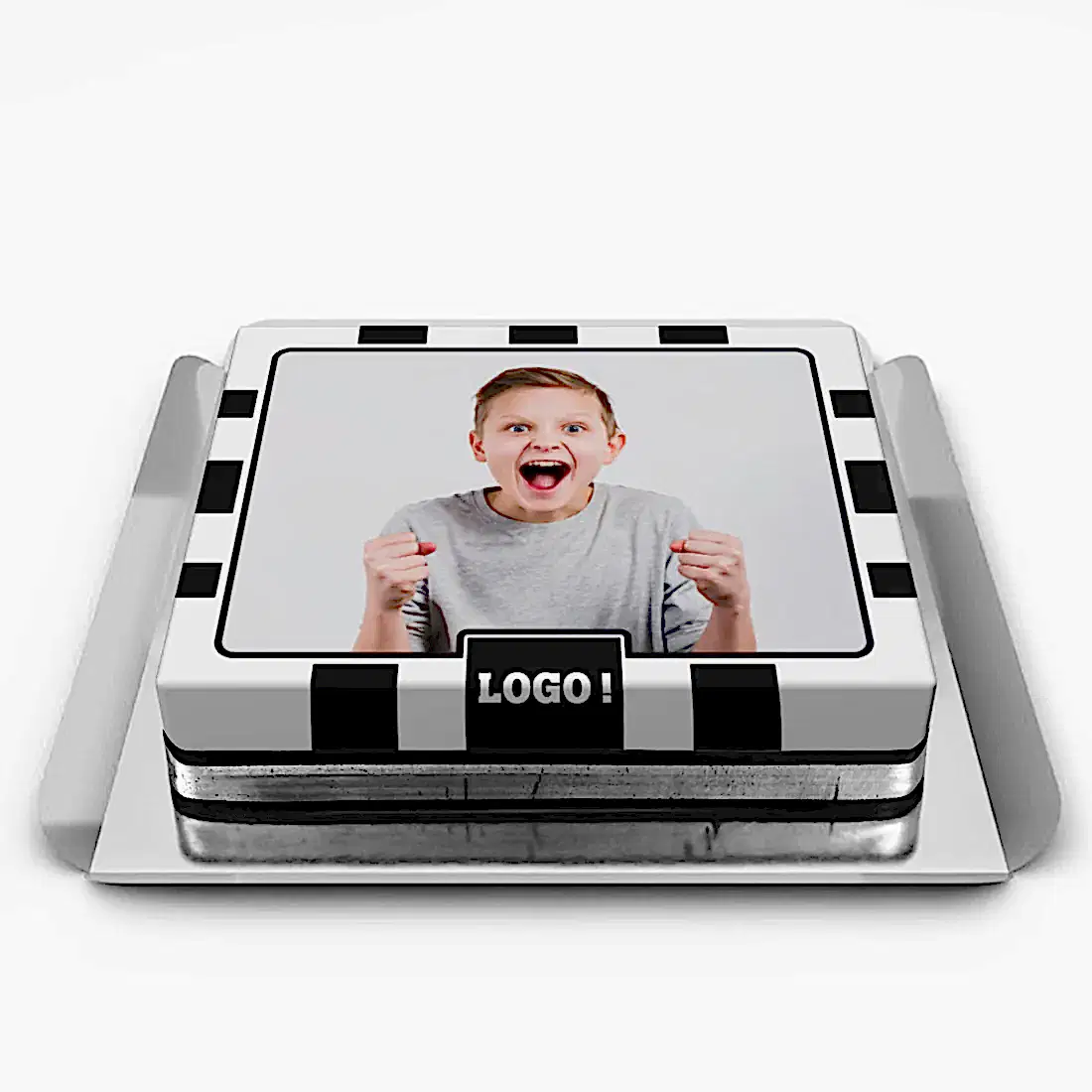 Siyah Beyaz Resimli Pasta