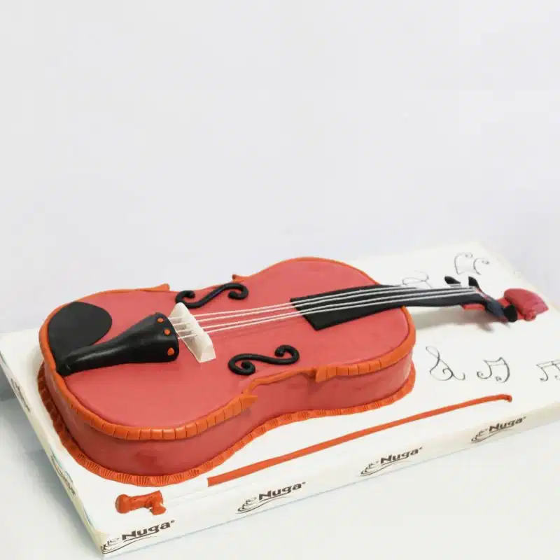 Keman Kutlama Pastası